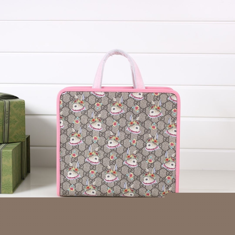 G*u*i shopping bags